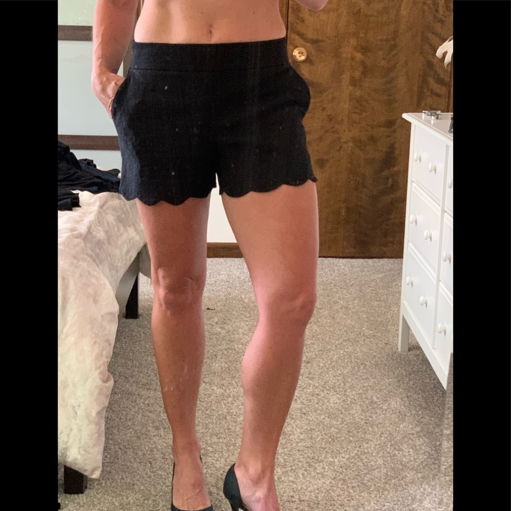 Closet closing! Last chance!🖤NWOT LOFT RIviera Scalloped Shorts
